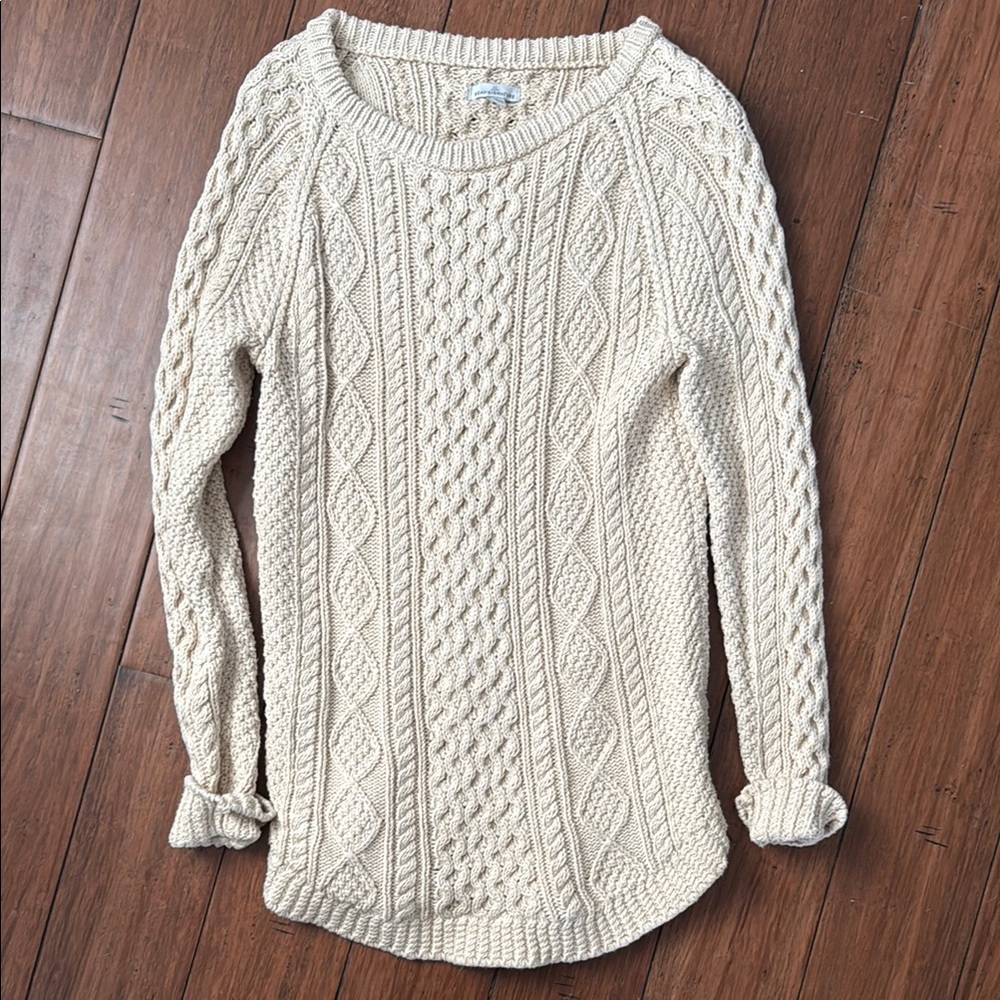LLBEAN Signature Size S Cream Cable Knit Sweater